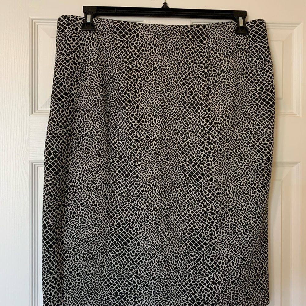 Grace Elements Leopard Patterned Pencil Skirt, Bl… - image 2